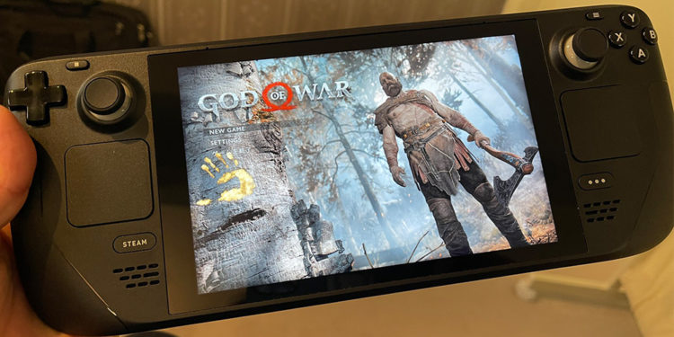 Gambaran performa Steam Deck semakin jelas setelah Shuhei Yoshida telah memperlihatkan antusiasmenya yang sedang menjalankan God of War.