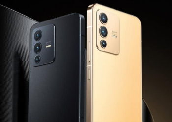 Vivo akhirnya membawa Vivo V23 5G di Indonesia yang dibanderol di harga cukup terjangkau untuk beragam keunggulan yang dibawanya