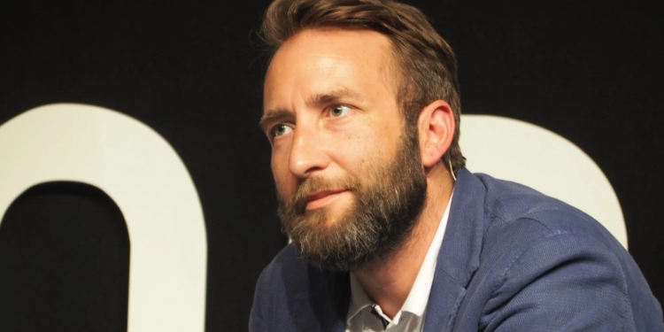 Brendan Greene selaku kreator PUBG mengungkapkan kalau dia ingin membuat game yang membawa unsur teknologi Blockchain