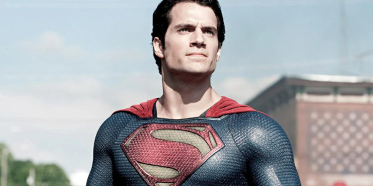 Henry Cavill telah mengkonfirmasi kalau dirinya akan kembali memerankan Superman setelah tampil sebagai cameo di Black Adam