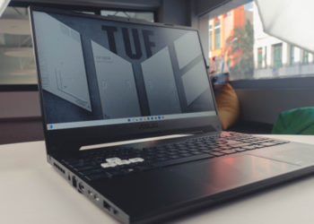 ASUS TUF Dash F15 bisa menjadi jawaban untukmu yang sedang nyari laptop gaming dengan harga yang terjangkau namun performa tetap ngebut.