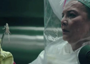 Trailer terbaru seri TLOU HBO menampilkan aktris kawakan Christine Hakim yang mengisyaratkan virus zombie berasal dari Indonesia