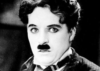 B Df’Rent Games mendapat lisensi eksklusif untuk membuat game Charlie Chaplin dengan syarat harus memiliki unsur narasi yang kental