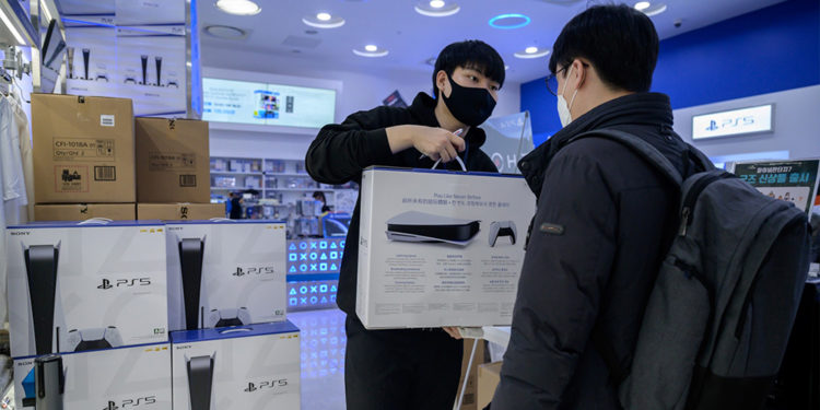 Sony melaporkan rekor fantastis PS5 yang berhasil jadi konsol dengan penjualan Q1 tertinggi sepanjang sejarah