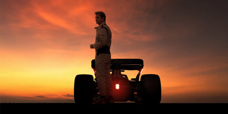 Kalau kamu suka film dengan kombinasi aksi ngebut, drama emosional, dan cerita comeback, F1: The Movie bakal jadi tontonan yang memuaskan.