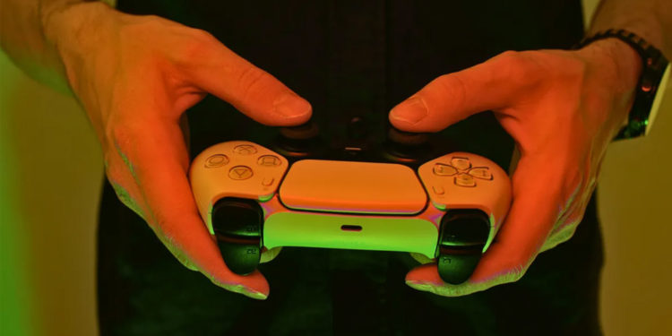 Shawn Layden, mantan bos PlayStation Amerika, bilang kalau harga game seharusnya sudah naik di setiap generasi konsol baru.