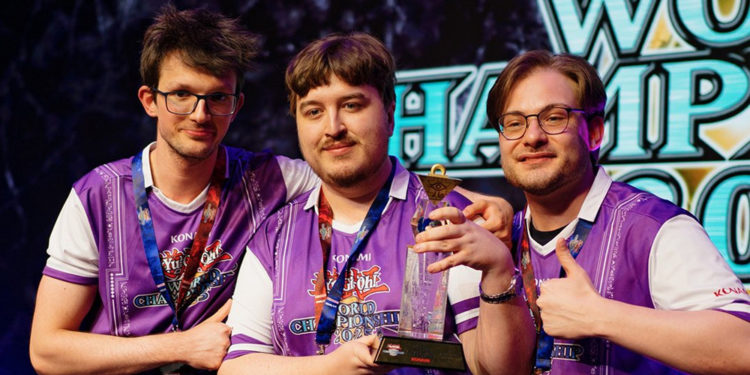 Kami berkesempatan luar biasa untuk duduk bersama tim yang baru saja dinobatkan sebagai juara dunia Master Duel, Team Ragnarok.