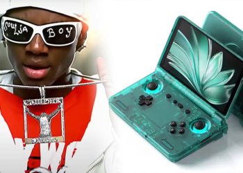 Soulja Boy diketahui menjual konsol baru SouljaGame Flip yang ternyata adalah hasil rebranding tanpa izin dari Retroid Pocket Flip 2
