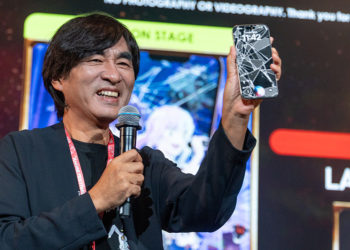 Di AFA Singapore 2025, Shoji Kawamori datang dengan energi yang santai tapi tetap penuh insight seperti biasa untuk membawa informasi menarik.