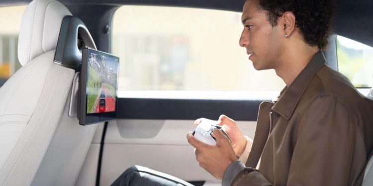 Afeela 1 jadi mobil pertama Sony Honda Mobility yang mendukung PlayStation Remote Play, bisa main game PS4 dan PS5 di mobil.