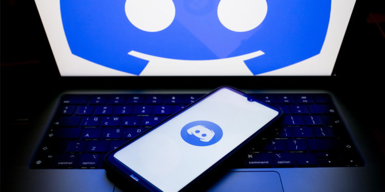 Discord resmi menunda peluncuran sistem verifikasi usia global setelah menuai banyak kritik dari pengguna.