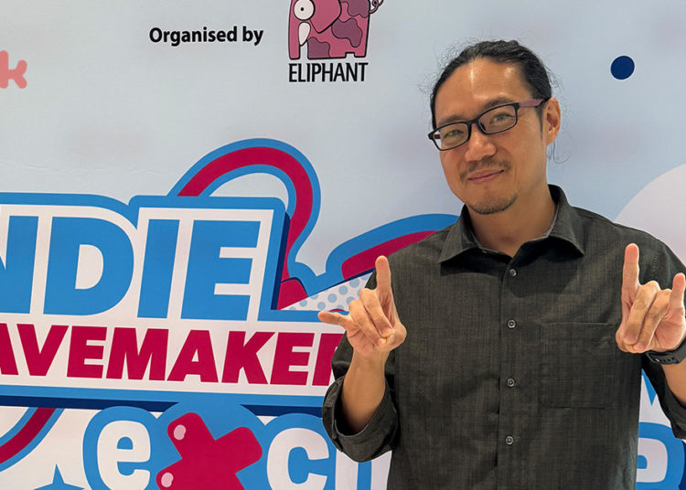 Di ajang Indie Wavemakers, kami berkesempatan ngobrol eksklusif dengan Al Yang, Studio Creative Director di NeoBards Entertainment.