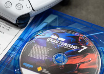 Petisi "Don't Kill the Disc" yang mendesak Sony PlayStation untuk tetap memproduksi game dalam format fisik.