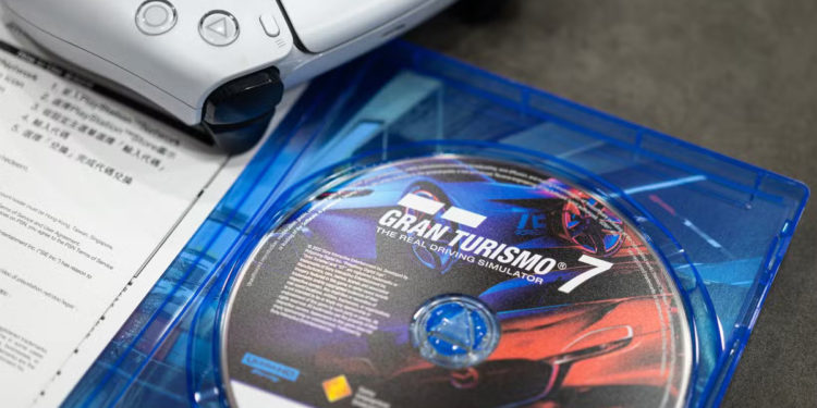 Petisi "Don't Kill the Disc" yang mendesak Sony PlayStation untuk tetap memproduksi game dalam format fisik.