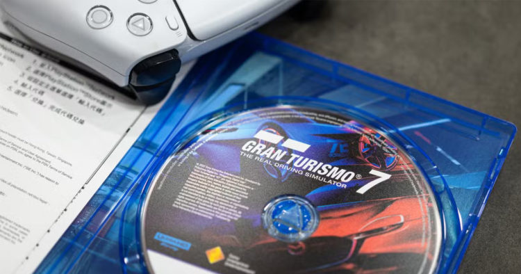 Petisi "Don't Kill the Disc" yang mendesak Sony PlayStation untuk tetap memproduksi game dalam format fisik.