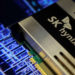 CEO SK Hynix, Kwak Noh-jung, memprediksi industri chip memori seperti RAM bakal menghadapi krisis pasokan paling parah pada 2027.