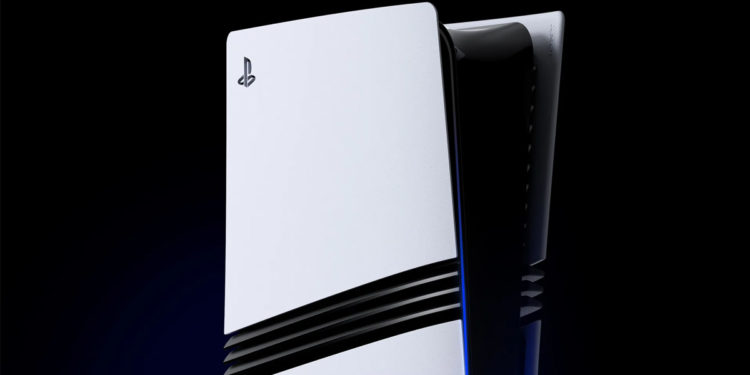 Minami Hase, menanyakan apakah keputusan Sony bisa membuat PlayStation kehilangan identitasnya dan menjadi terlalu mirip dengan PC.